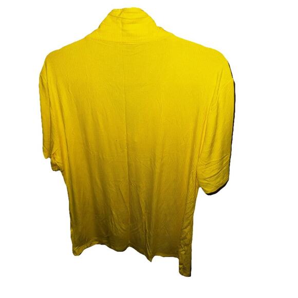 Women’s Yellow Ribbed Knit Top Short Sleeve V-Neck Collar Size 2XL New - Picture 2 of 3